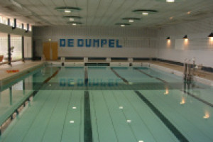 In het nieuwe zwembad in Velp kun je nog niet zwemmen